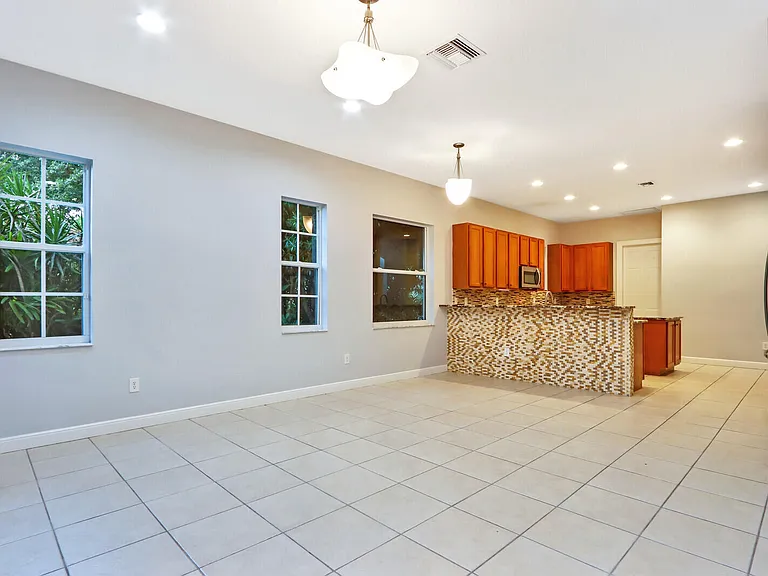 1904 Flower Dr — Photo 17