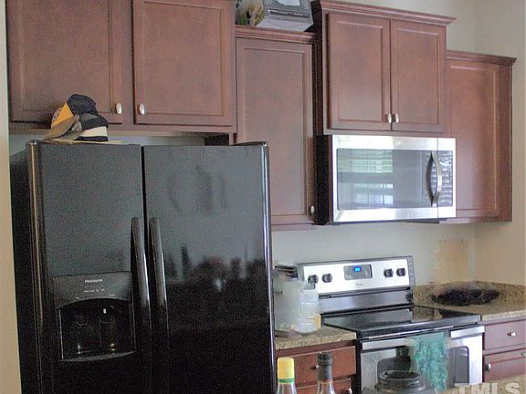 5th image of 5 N Grey Abbey Dr