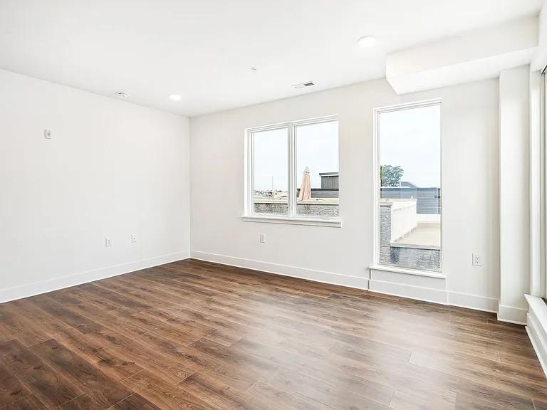 1701 Federal - Olo — Photo 7