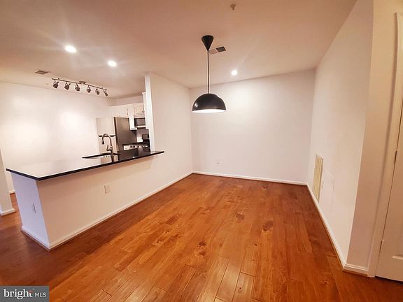 4th image of 20400 Shore Harbour Dr #1A