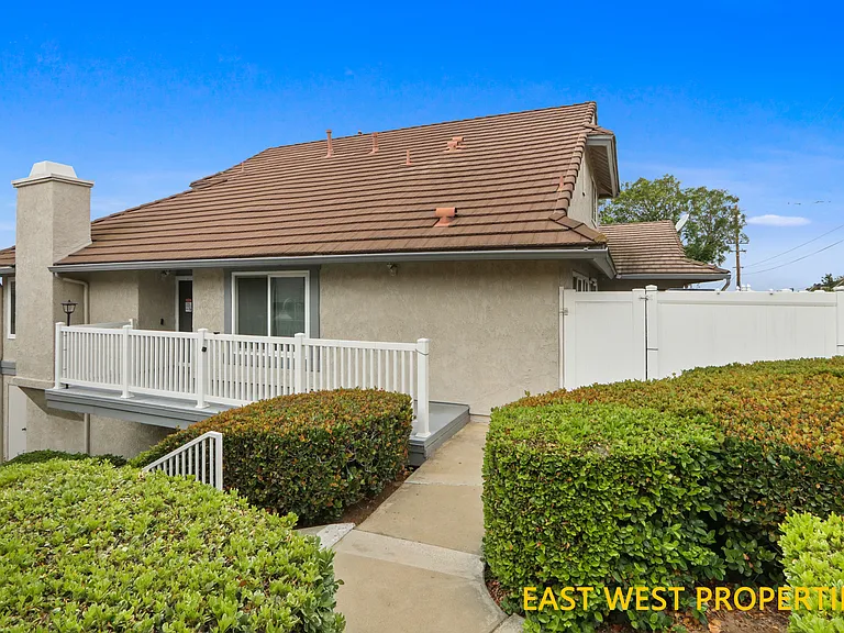 2409 Sommerset Dr — Photo 29