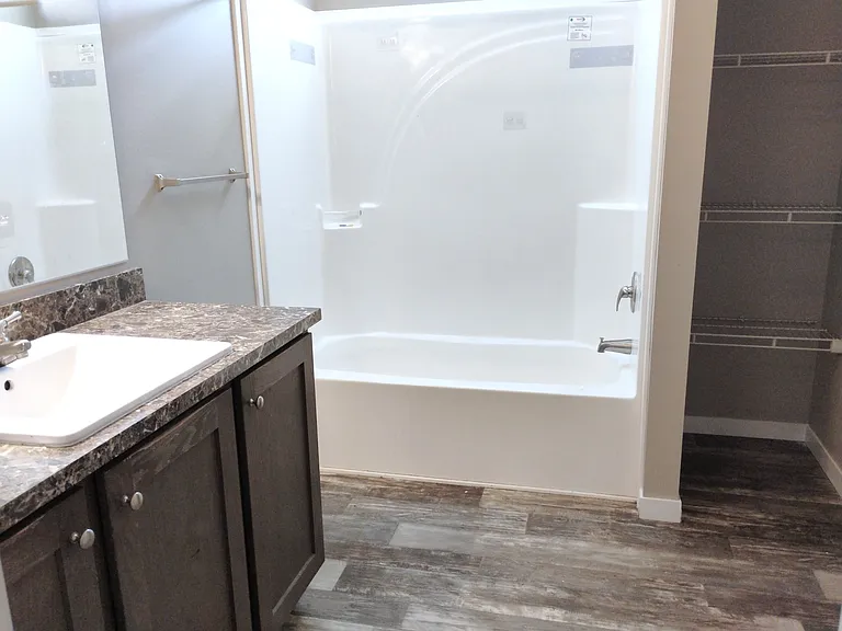 275 Ashley Ct #275 — Photo 4