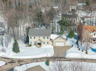 2831 Westview Dr, Marquette, MI 49855