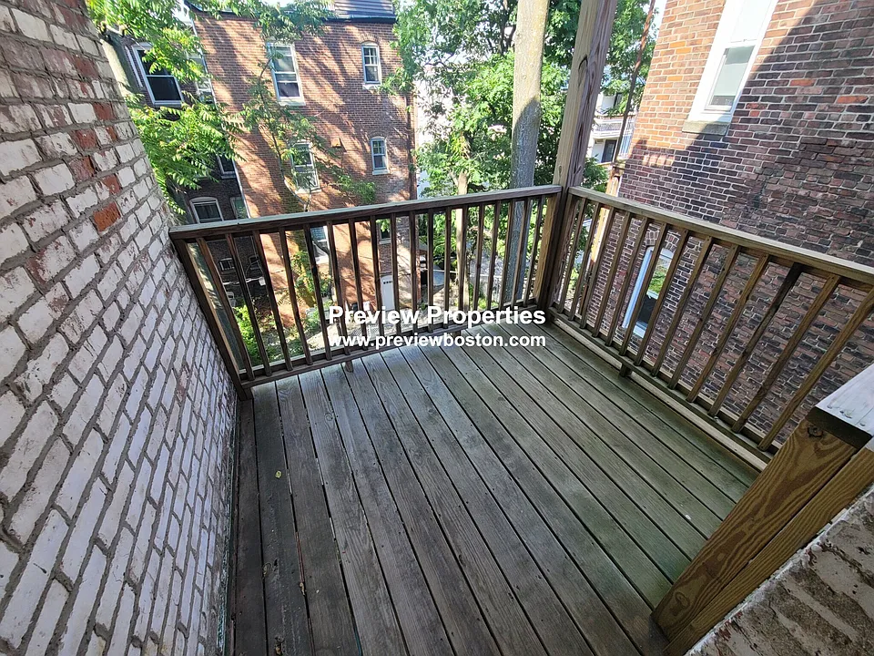 1377A Commonwealth Ave