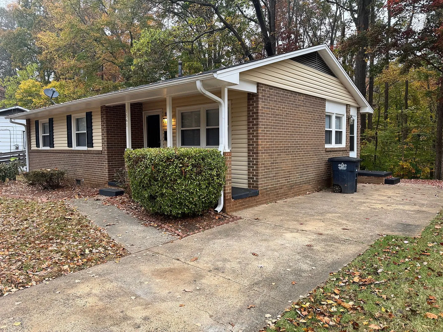 Charming 3-Bedroom Home in Winston-Salem! — Photo 2