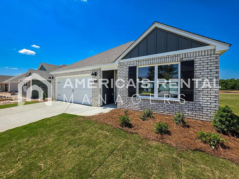 324 Oakmont Cir — Photo 5