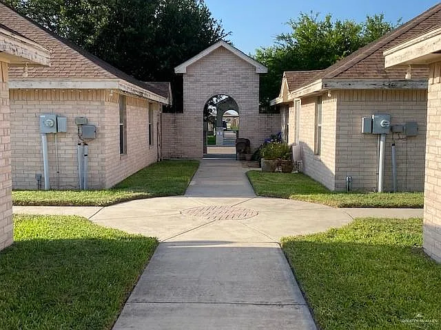 3 bed, 2.0 bath, 1120 sqft, $950 — Photo 3