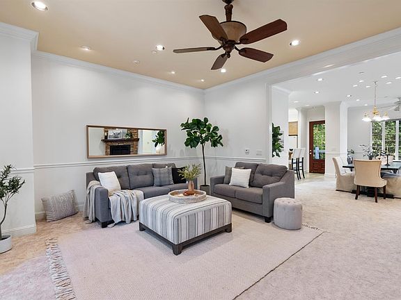 5th image of 215 Ashlar Drive