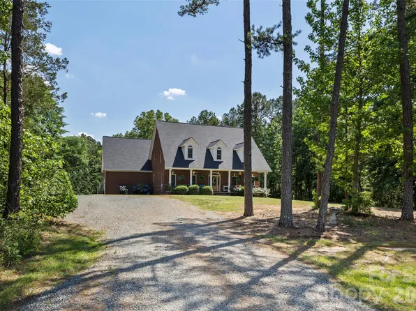 710 Sleepy Hollow Rd, Midland, NC 28107