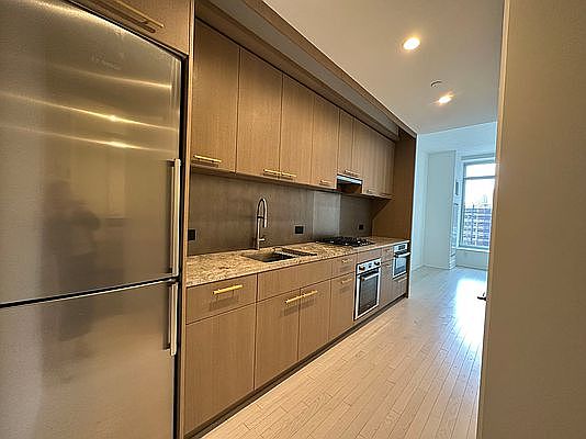 3rd image of 91 Leonard St #14C