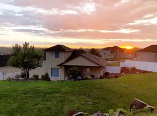 5500 Kenra Loop, West Richland, WA