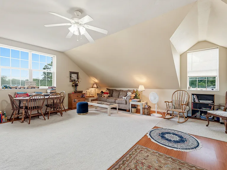 2720 Oates Dr — Photo 20