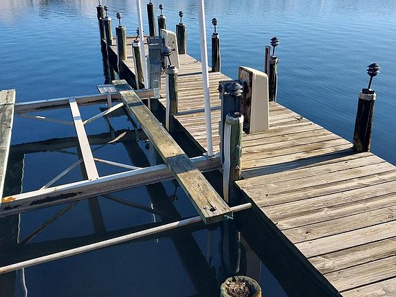 5th image of 644 Gulf Stream Dr