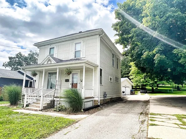 242 S Walnut St, West Union, IA 52175
