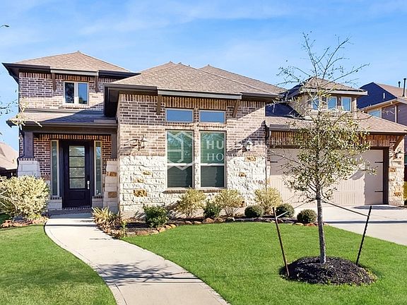 3rd image of 12911 Sierra National Dr