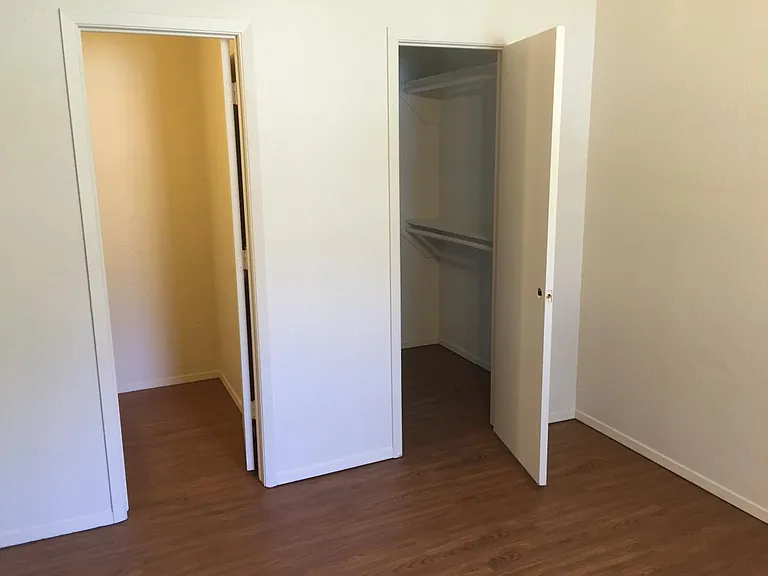 5008 Village Ct — Photo 3