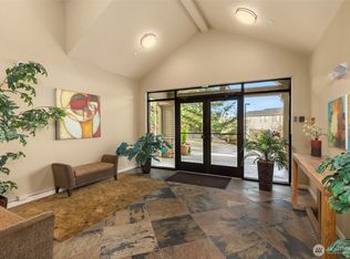 6800 132nd Place SE #E207, Newcastle, WA