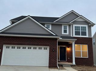 6212 Trailwoods Ct, Ann Arbor, MI 48103