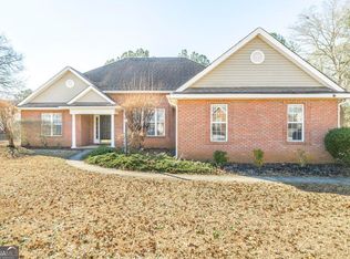 158 Holly Dr, Warner Robins, GA 31088