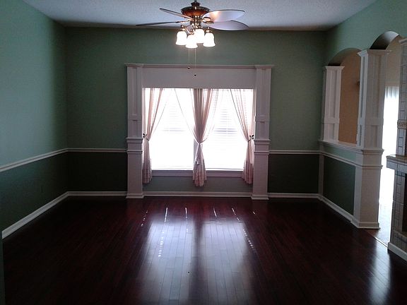 3rd image of 13618 Canoe Ct