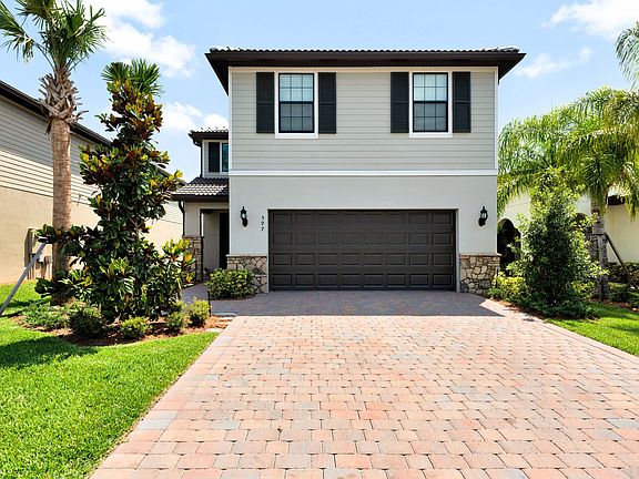 2nd image of 597 SE Monet Dr