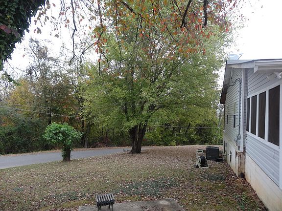 2nd image of 7320 Charlotte Dr
