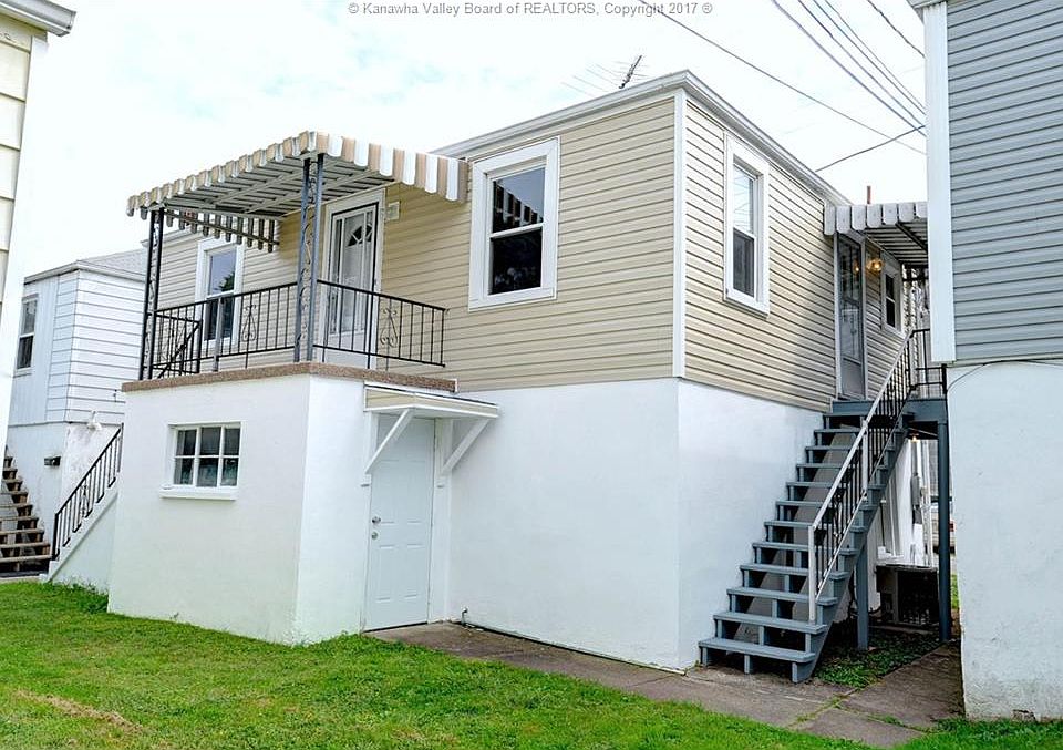 1st image of 208B 2nd Ave