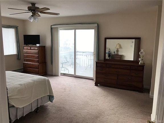 4th image of 257 Tamerisk Ln