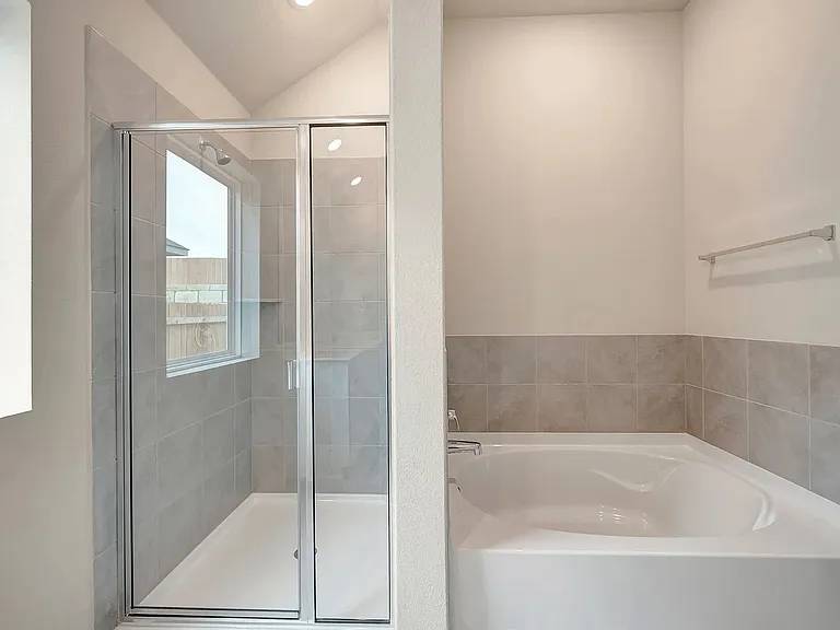 4509 Lava Island Dr — Photo 1