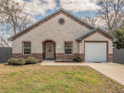 906 N Wilhite St, Cleburne, TX, 76031