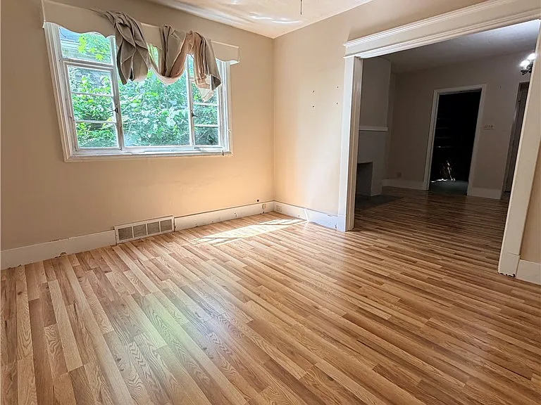 1704 State Ave — Photo 4