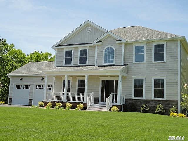 1st image of 10 Blackberry Ln