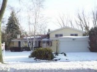 311 E Ivy Ln, Arlington Heights, IL 60004