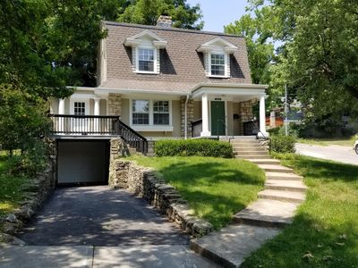 4924 Troostwood Rd, Kansas City, MO, 64110