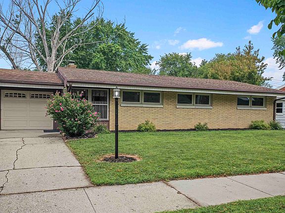 2nd image of 818 Gross Ave
