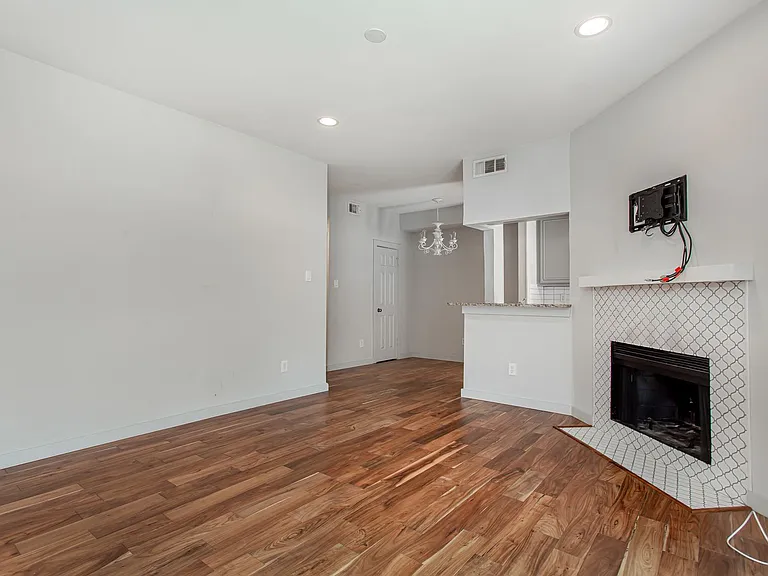 6210 Oram St #5 — Photo 3