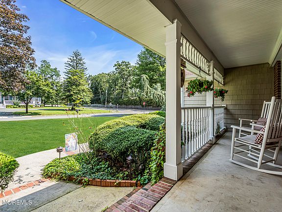 2nd image of 751 High Meadow Drive