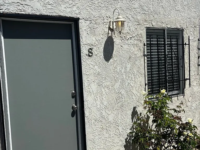 1135 Dawson Ave — Photo 3