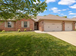 639 N Santa Monica Dr, Nixa, MO 65714