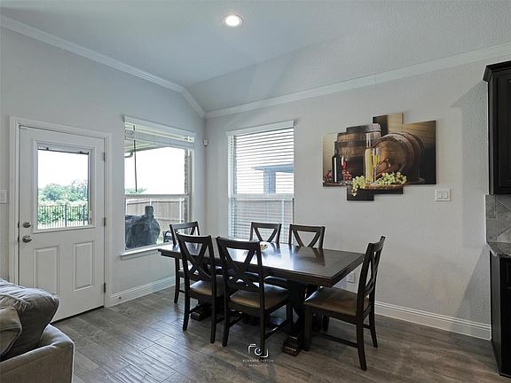 3rd image of 14808 Gladstone Dr