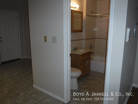 2nd image of 5657 S Indiana Ave #2-098-2