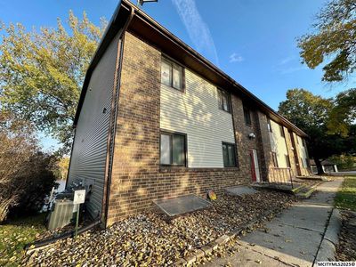 667 Briarstone Dr, Mason City, IA, 50401