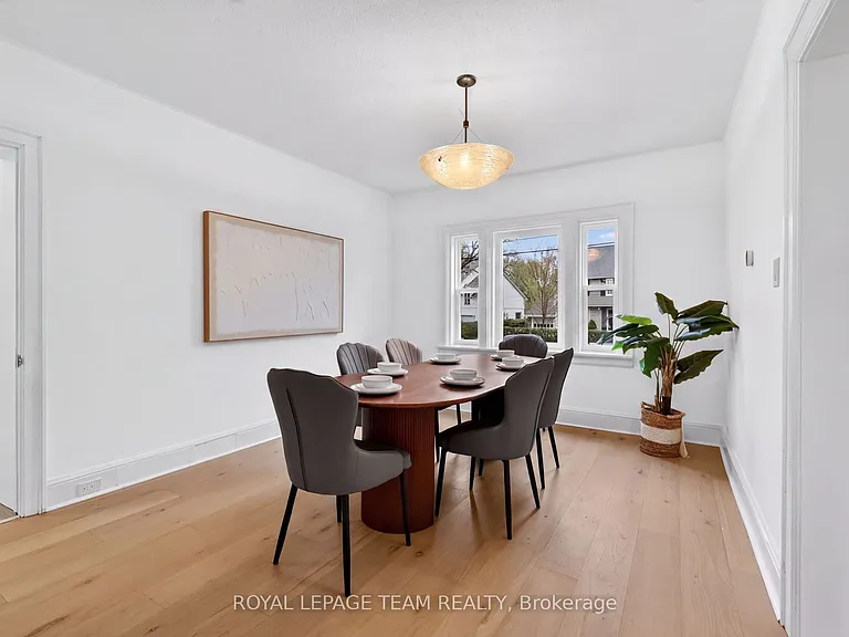 131 Acacia Ave — Photo 16