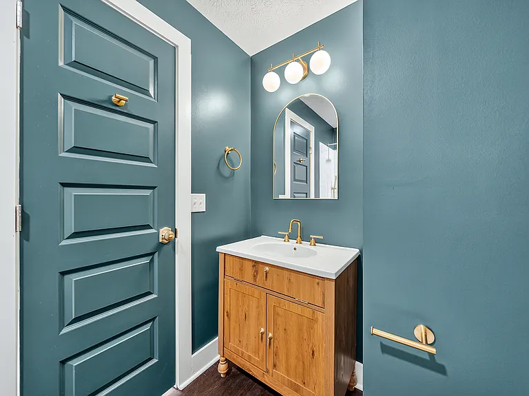 2806 Beacon Ave #B — Photo 38