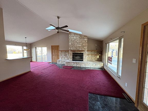 4th image of 32908 Short STREET