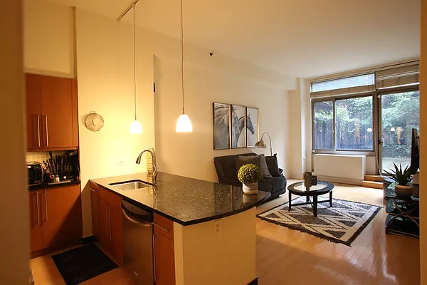 Sold by FirstService Realty (legacy) | media 9