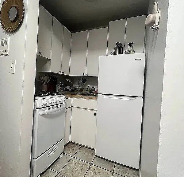 131 E 17th St #15A — Photo 5