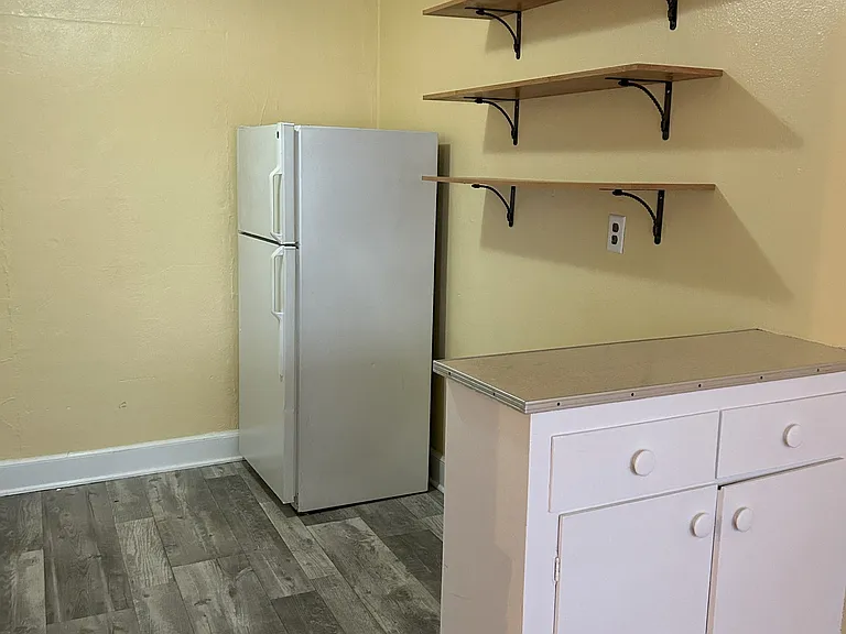 610 Summit Avenue — Photo 48