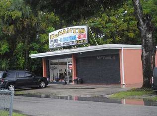 812 N Old Wire Rd, Wildwood, FL 34785