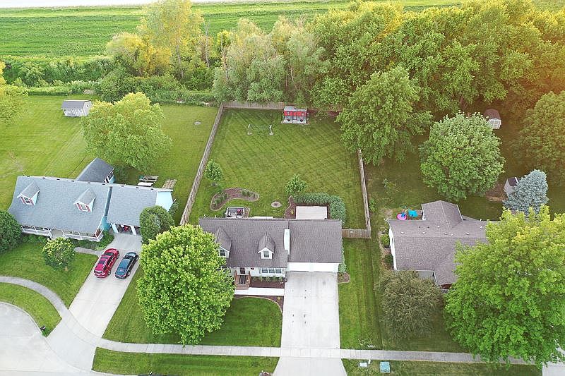 833 1st Pl, Kalona, IA 52247 Zillow